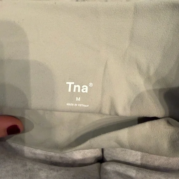 Aritzia TNA leggings, light sage green - Picture 2 of 3